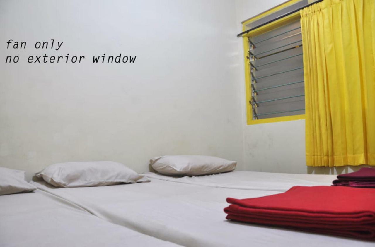 The Sleepingroom Hostel Yogyakarta Exterior photo